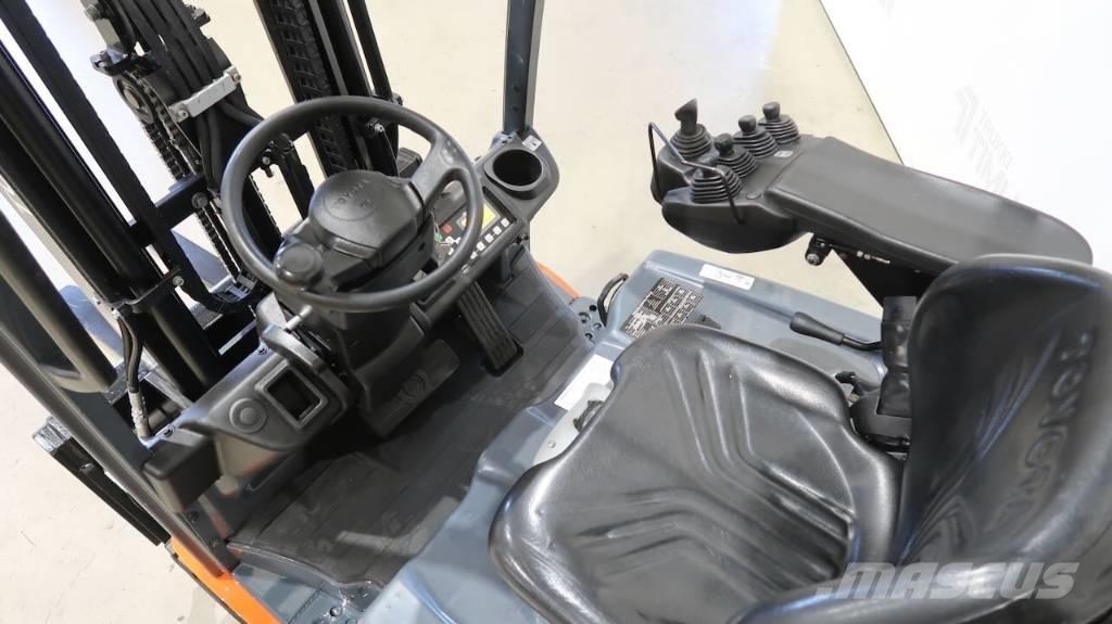 Toyota 8FBE16T Chariots élévateurs électriques