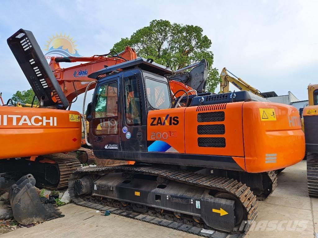 Hitachi ZX 200 Pelle sur chenilles
