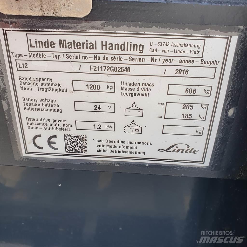 Linde L12 Gerbeur accompagnant