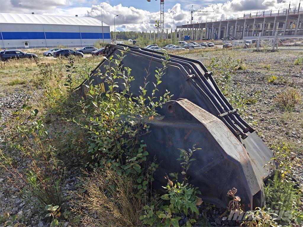 Åkerman M14 B Pelle sur chenilles