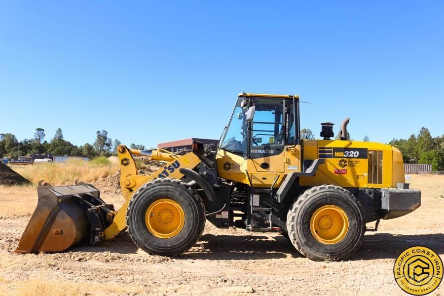 Komatsu WA 320-7 Chargeuse sur pneus