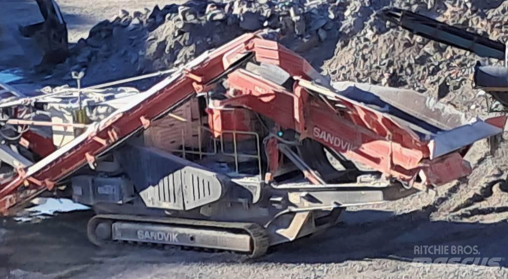 Sandvik QH 332 DDHS Concasseur mobile