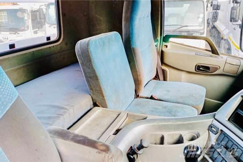 UD WF 330 Autre camion
