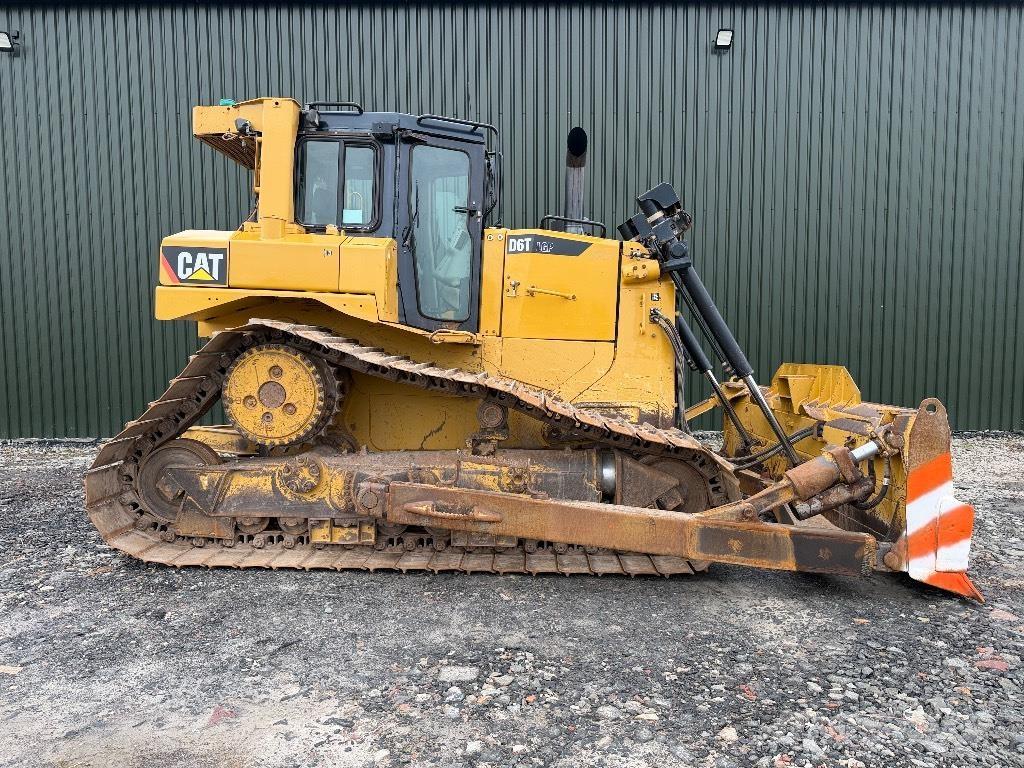 CAT D 6 T LGP Bouteurs sur chenilles