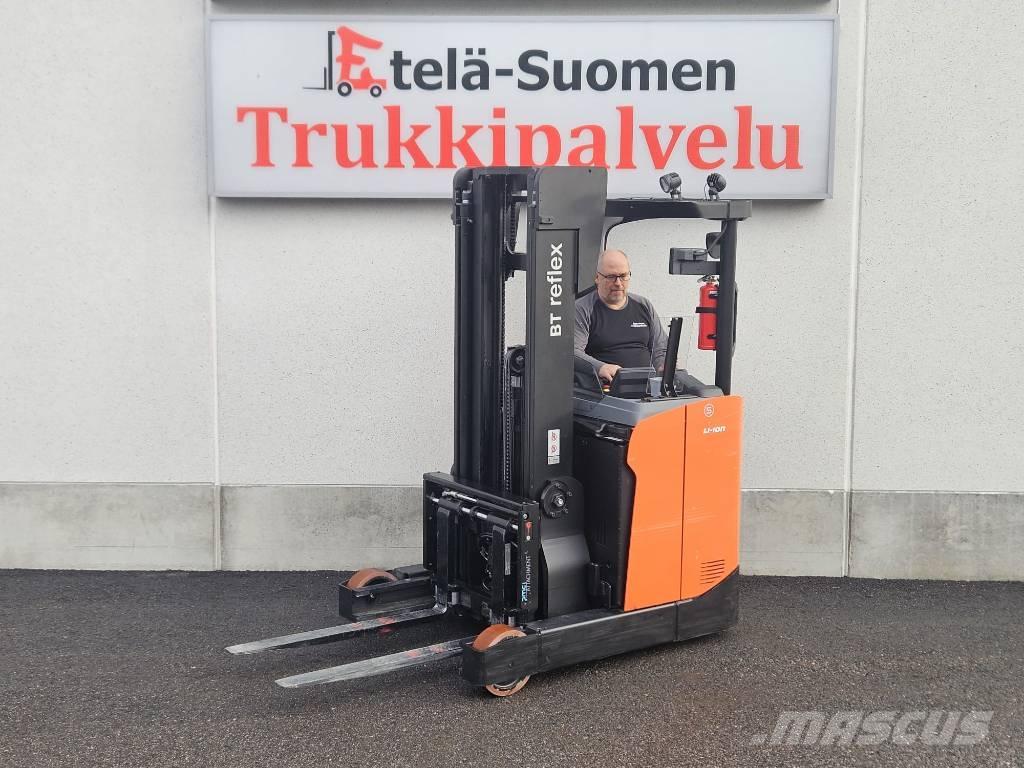 Toyota RRE 140 HE Chariot à mât rétractable