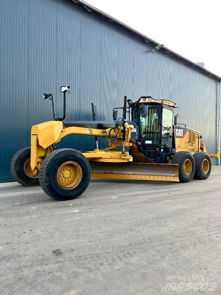 CAT 140M Niveleuse