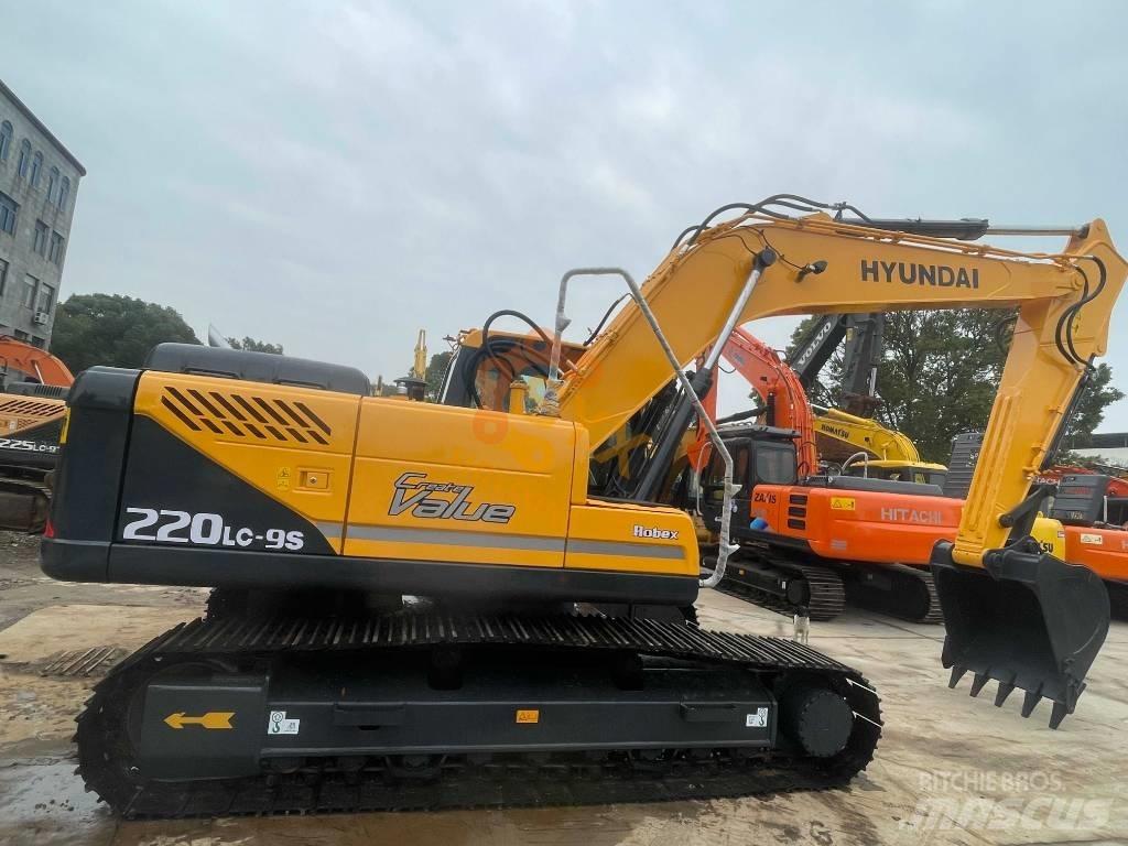 Hyundai Robex 225 Pelle sur chenilles