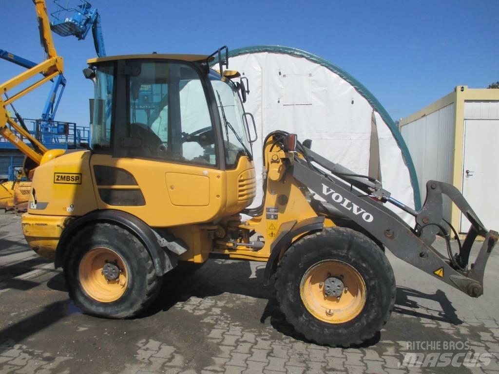 Volvo L 25 F Chargeuse sur pneus