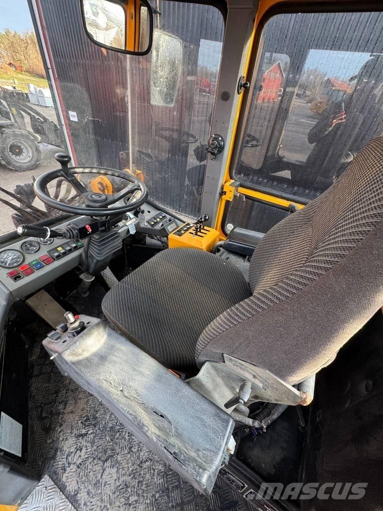 Ljungby L 14 Chargeuse sur pneus