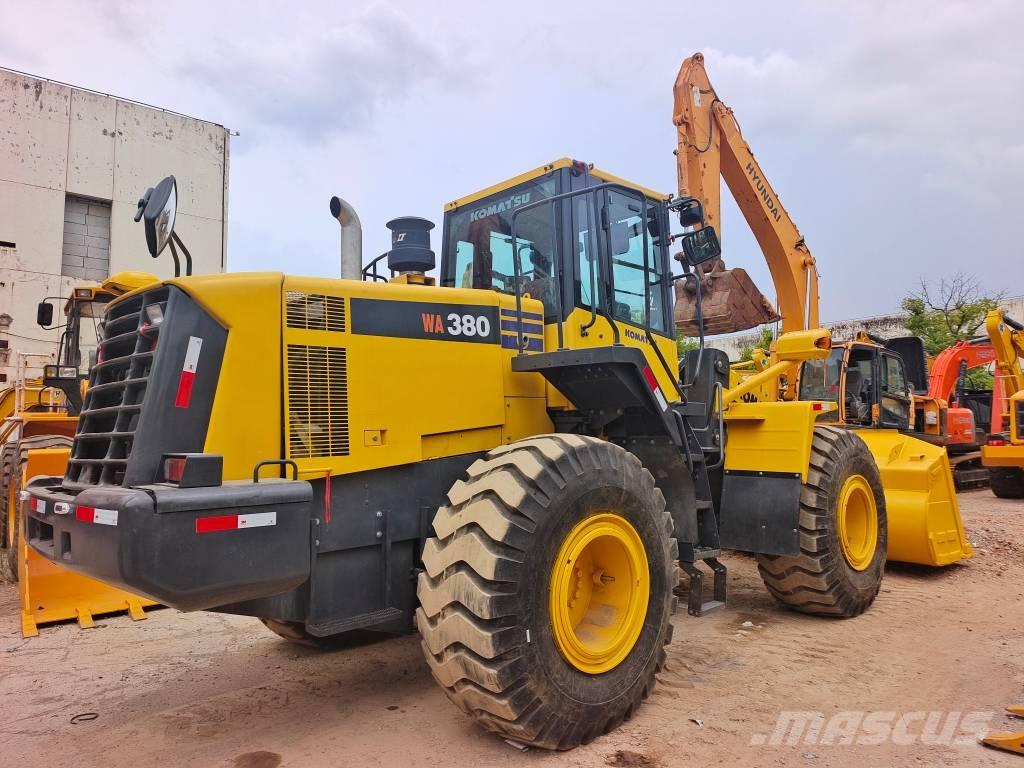 Komatsu WA 380-5 Chargeuse sur pneus