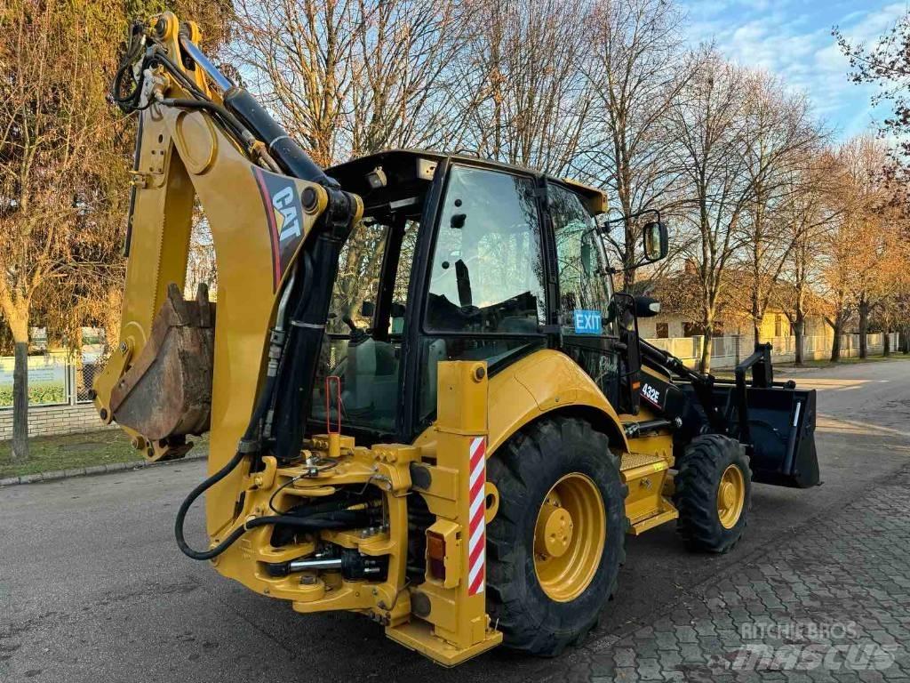 CAT 432 E Tractopelle