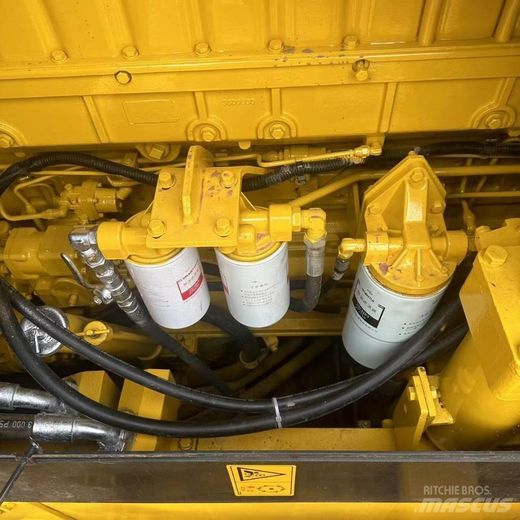 CAT 313 D Pelle sur chenilles