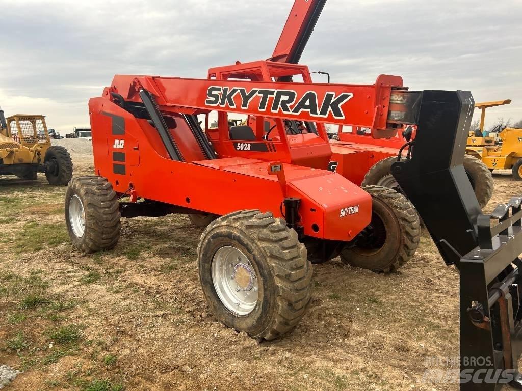 SkyTrak 5028 Chariot télescopique
