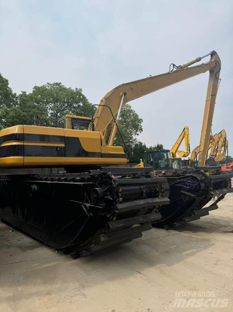 CAT 320B Pelles amphibies