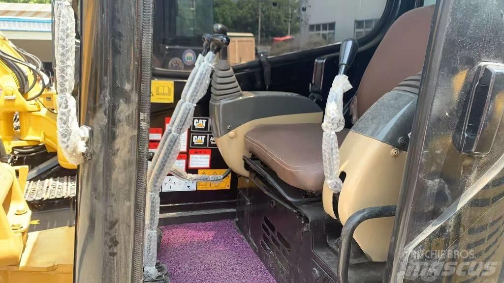 CAT 304 Pelle sur chenilles