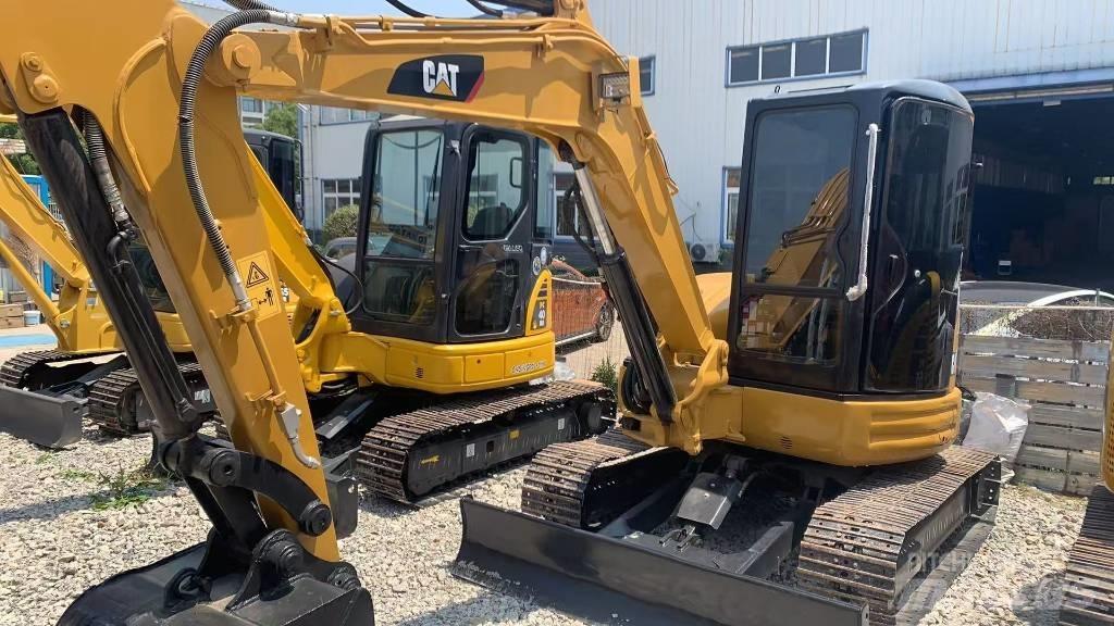 CAT 304 Pelle sur chenilles