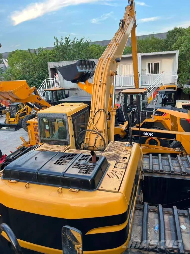 CAT 320 B L Pelles amphibies