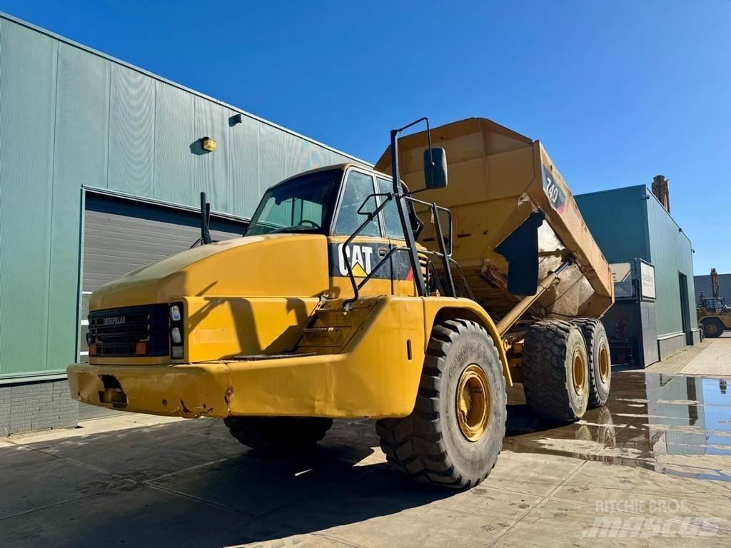 CAT 740 Tombereau articulé