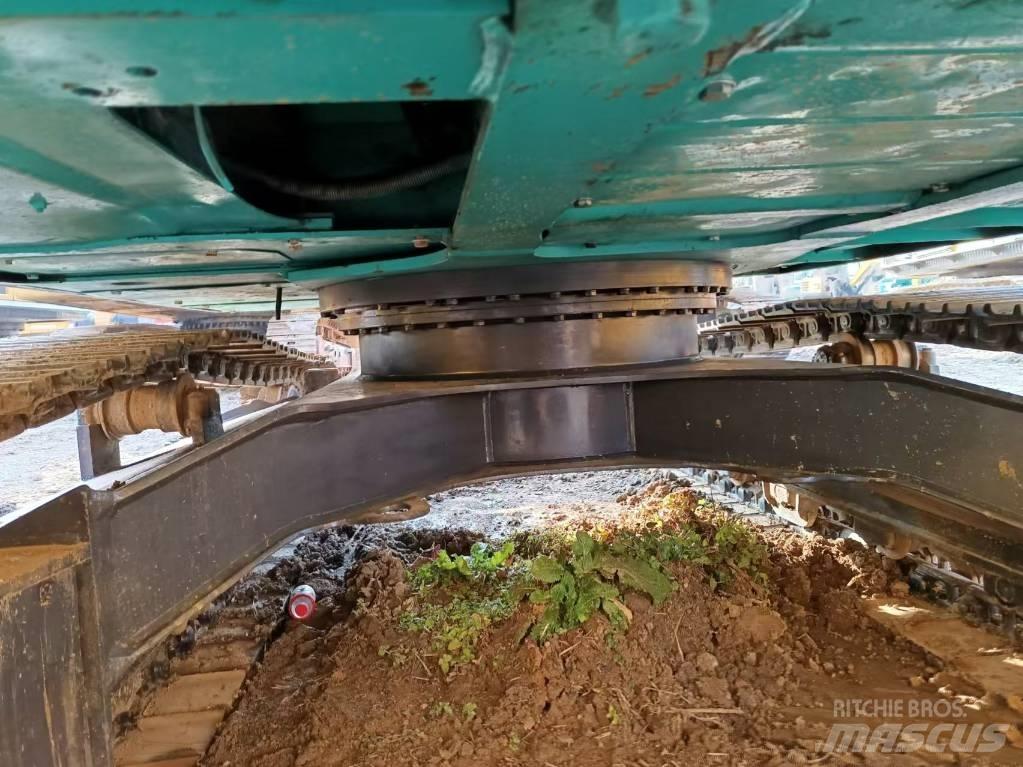 Kobelco SK 140 Pelle sur chenilles
