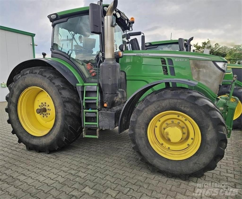 John Deere 6250 R Tracteur