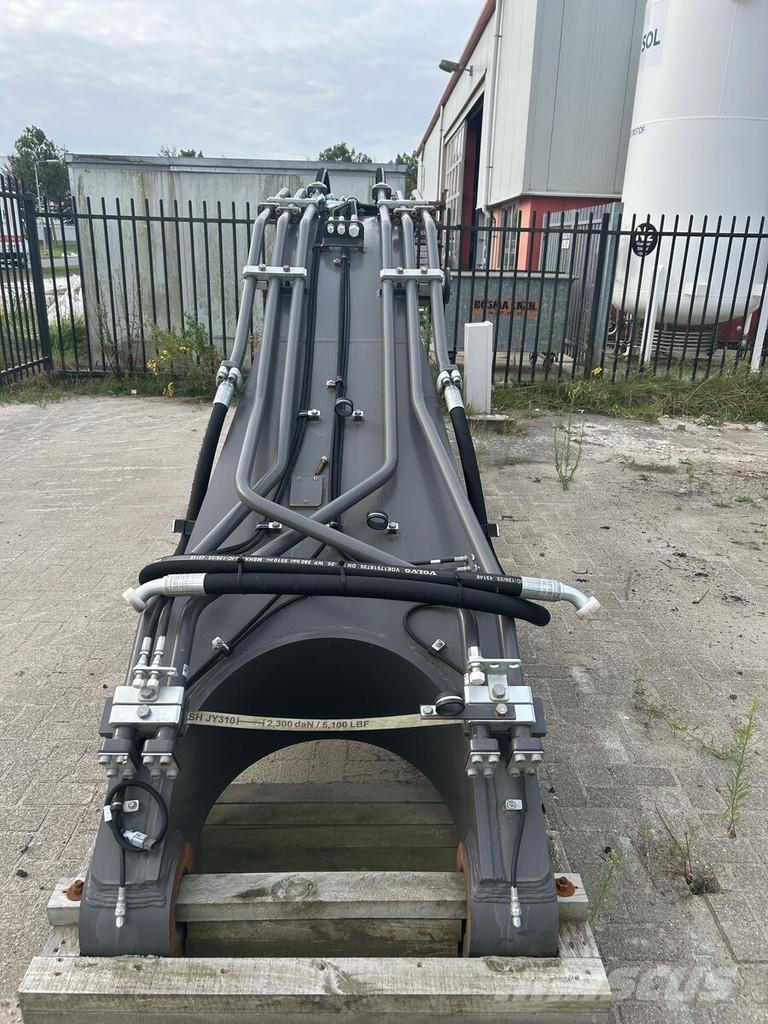 Volvo EC480E Pelle rétro arrière