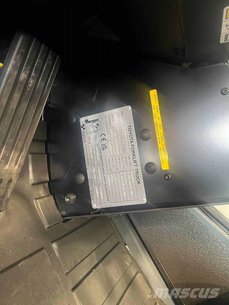 Toyota 8 FD 80 F Chariots diesel