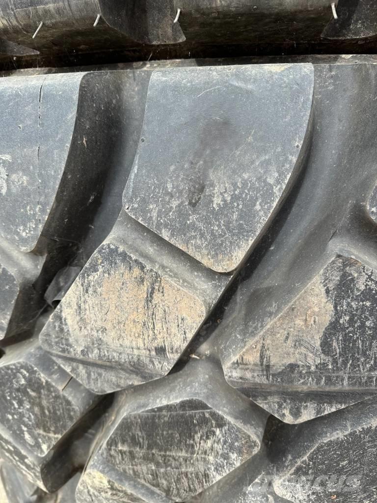  ROCK RADIAL 23.5R25 Pneus, roues et jantes