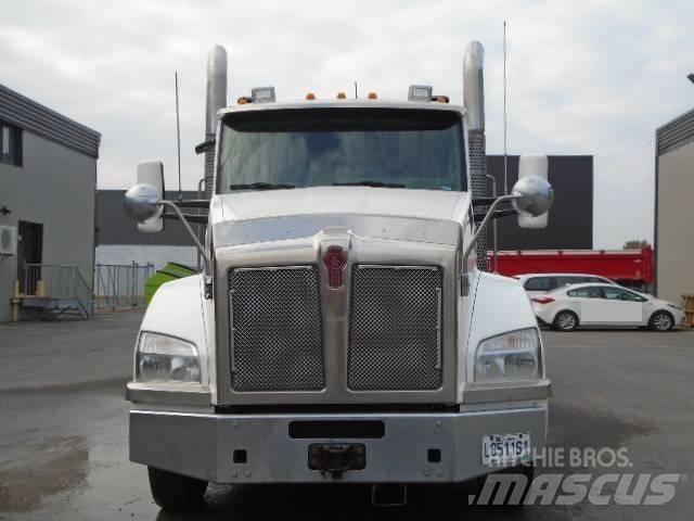Kenworth T 880 Tracteur routier