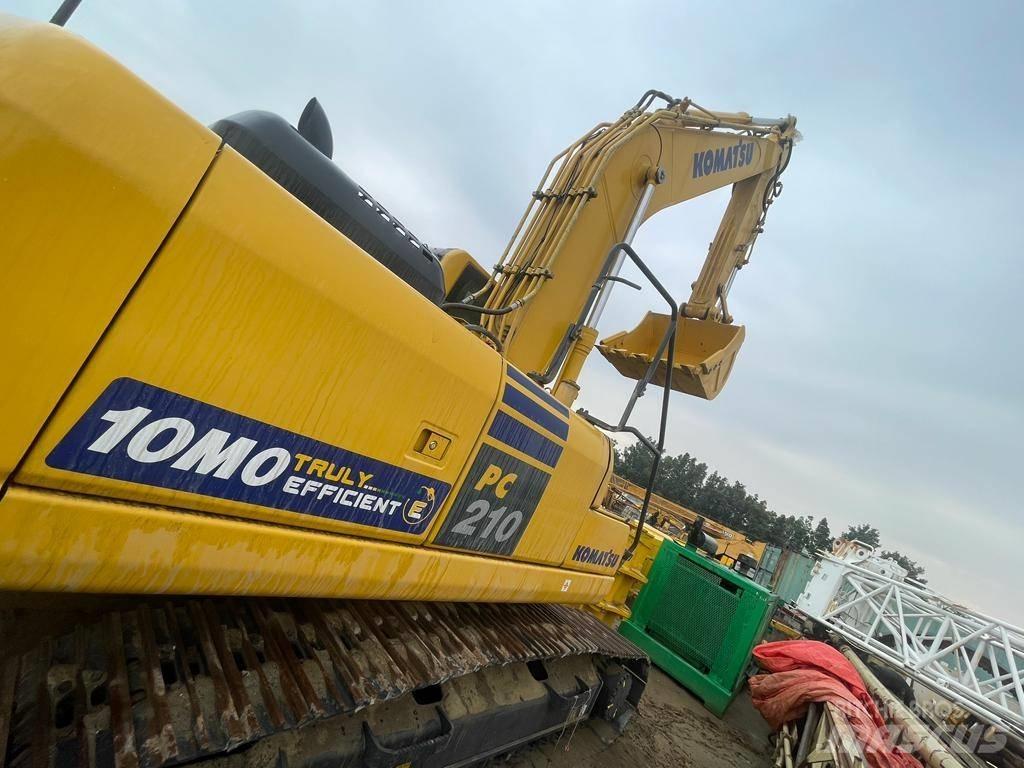 Komatsu PC210-10MO Pelle sur chenilles
