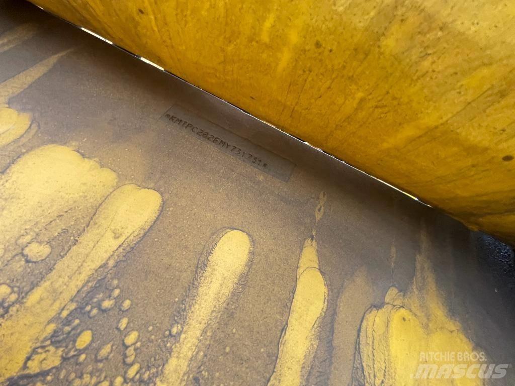 Komatsu PC210-10MO Pelle sur chenilles