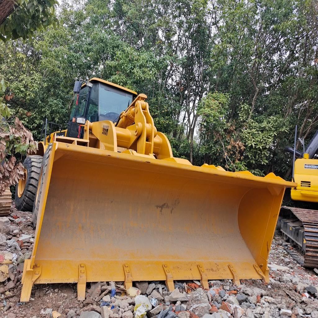 CAT 966G Chargeuse sur pneus