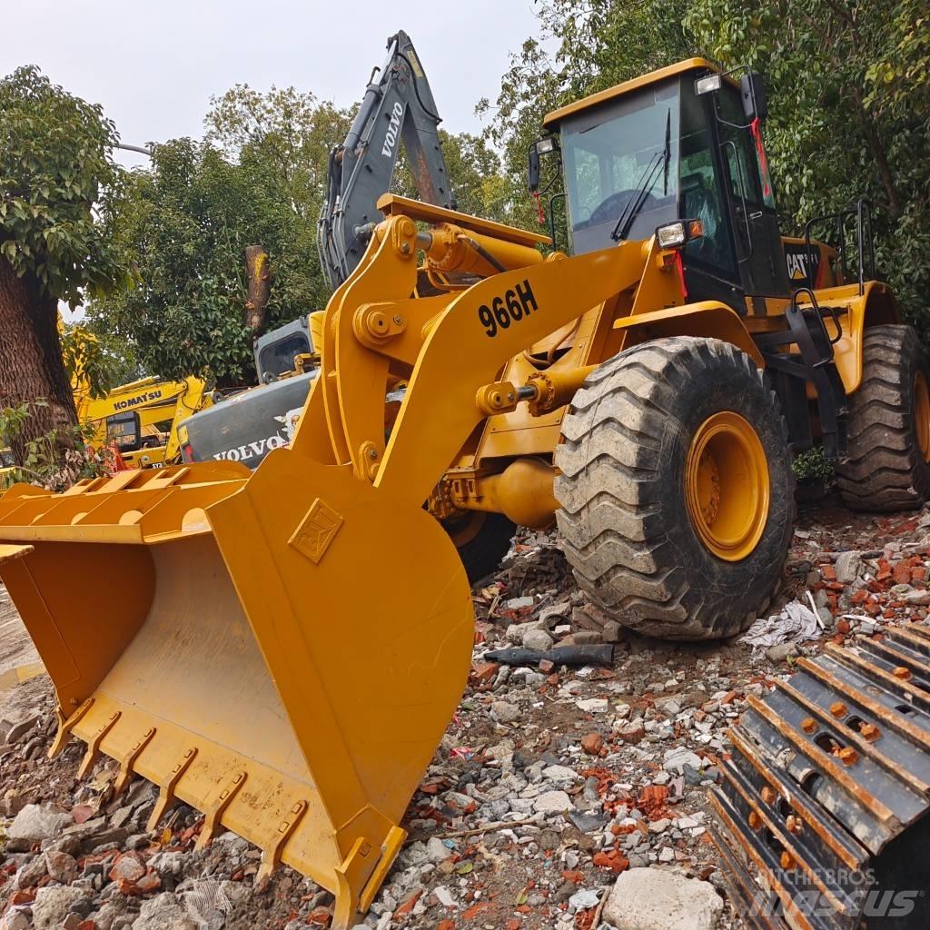 CAT 966G Chargeuse sur pneus