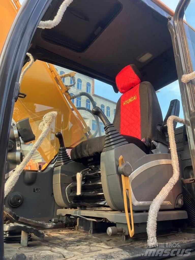 Hyundai R220LC-9S Pelle sur pneus