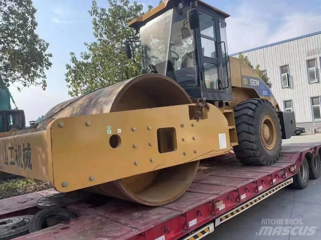 SEM 8220 road roller Rouleaux monocylindre