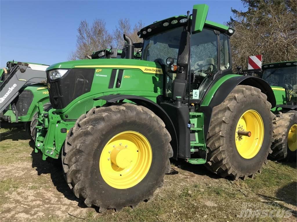 John Deere 6R 250 Tracteur