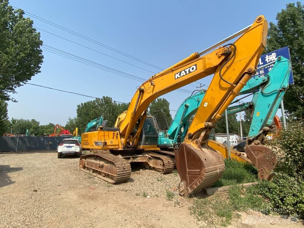 Kato HD 1023 R Pelle sur chenilles