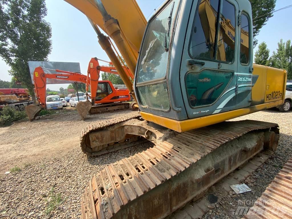 Kato HD 1023 R Pelle sur chenilles