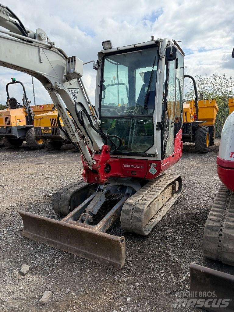 Takeuchi TB 230 Mini pelle < 7t
