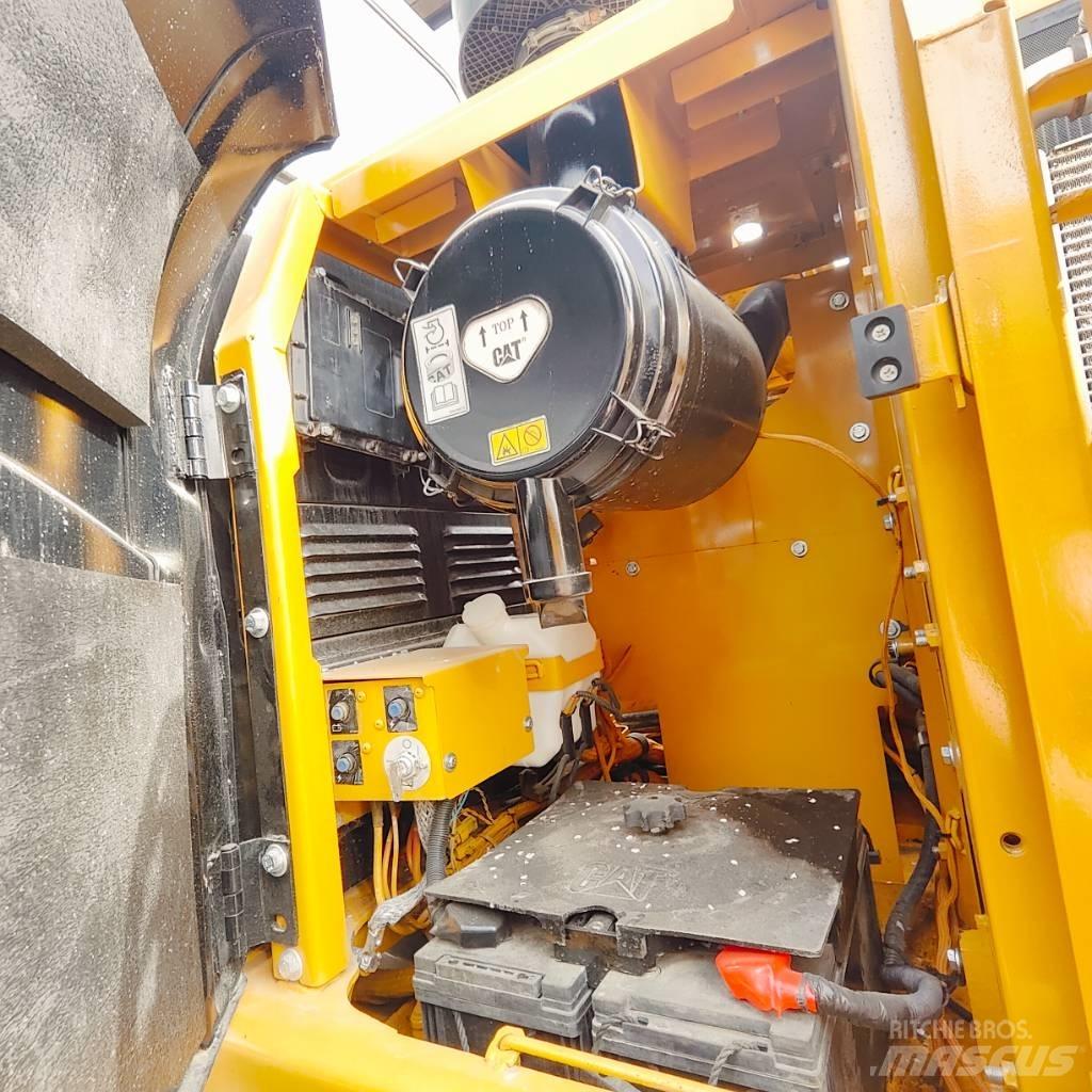 CAT 320D Pelle sur chenilles