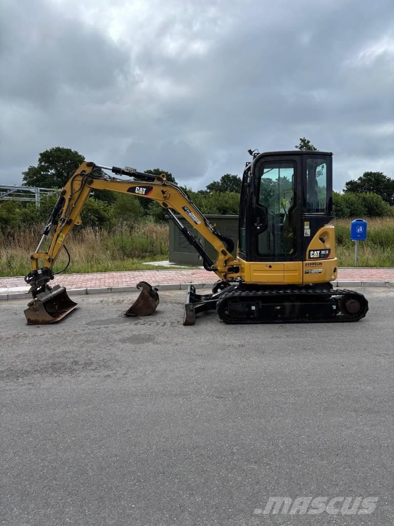 CAT 303.5E2 Mini pelle < 7t