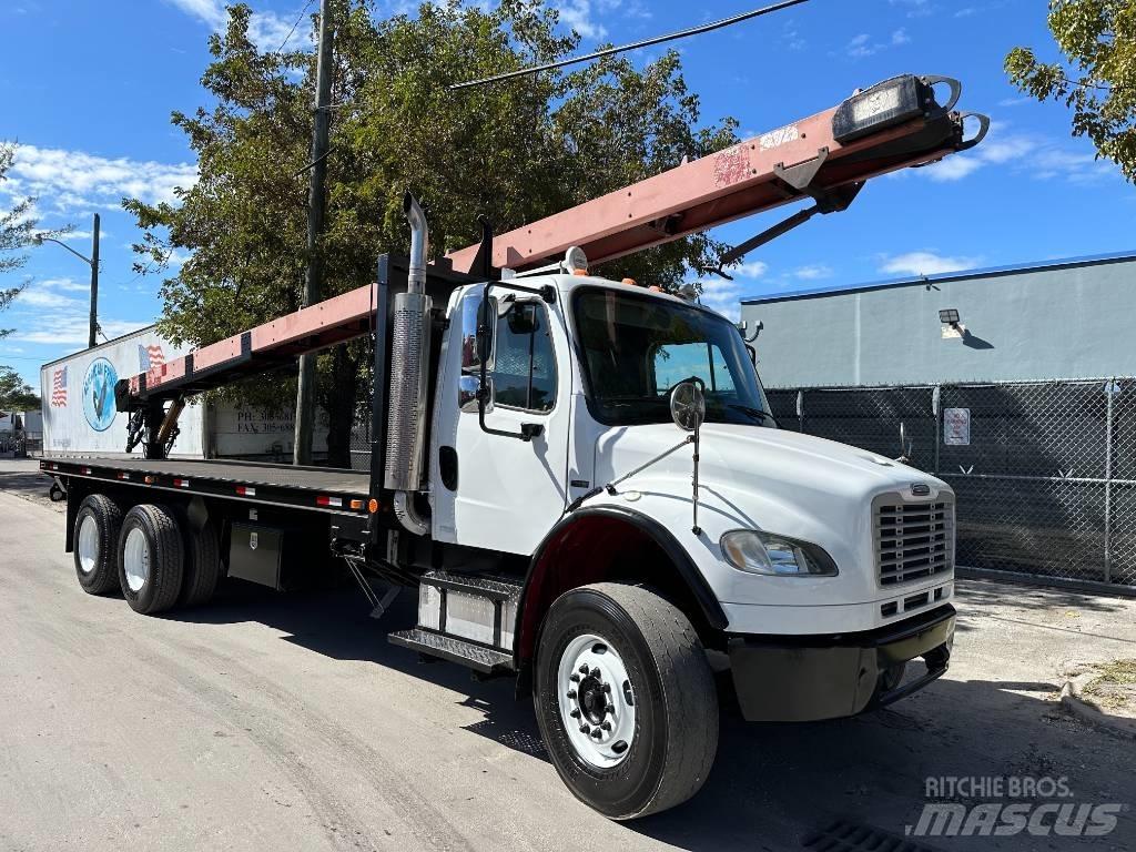 Freightliner M2 Camion plateau