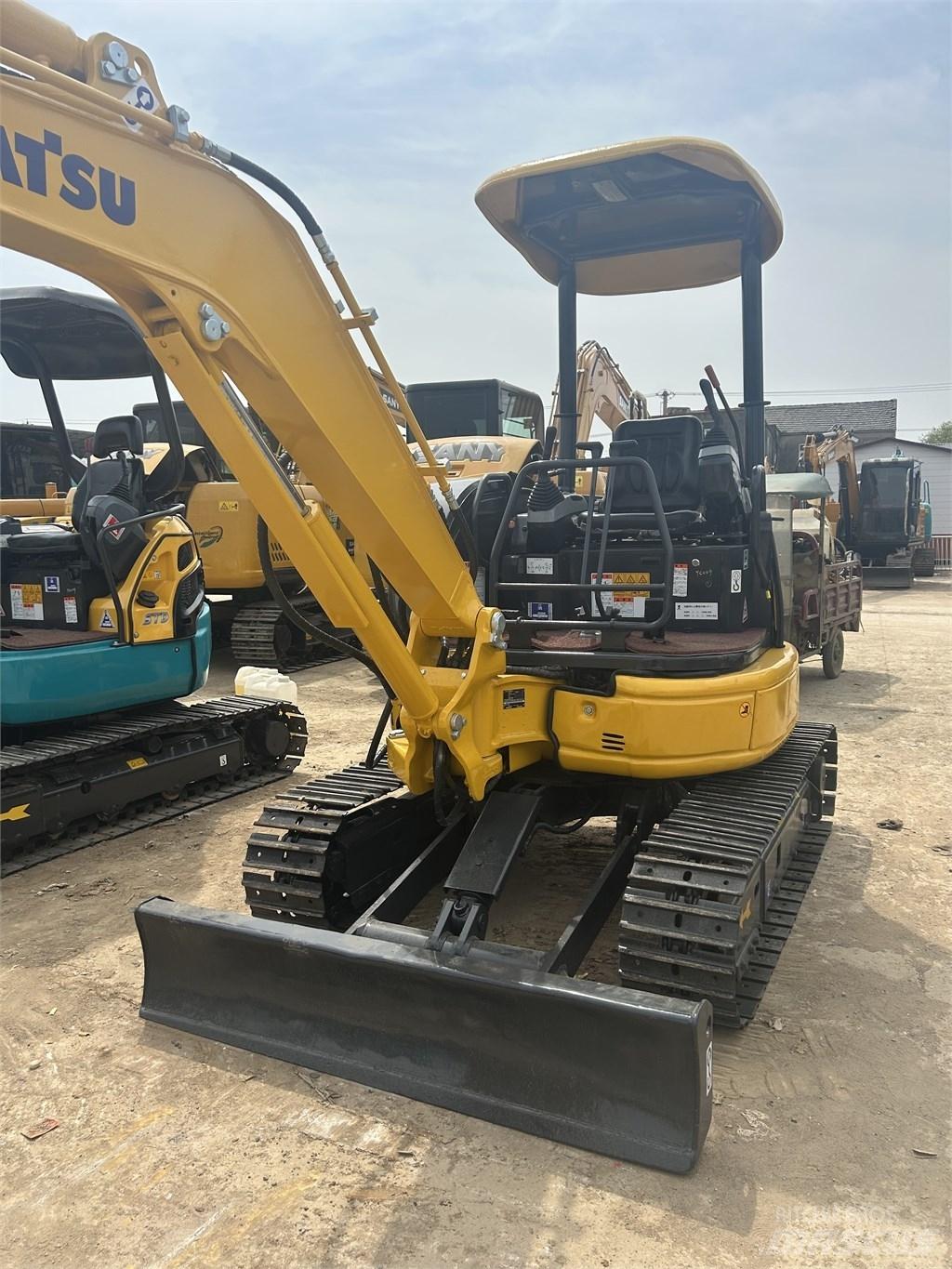 Komatsu PC30 Mini pelle < 7t