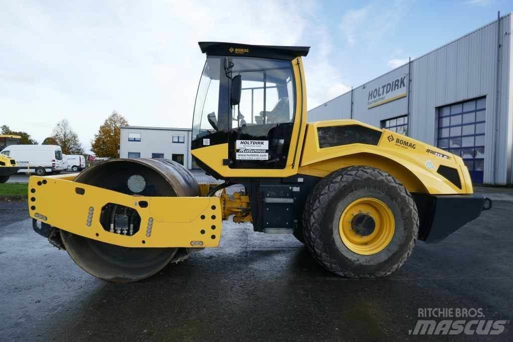 Bomag BW 213 D-5 Compacteur de sol