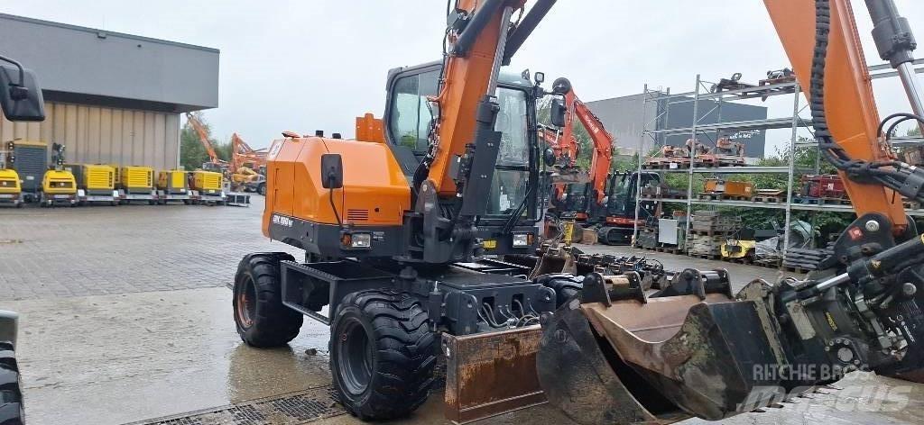 Doosan DX 100 W-7 Pelle sur pneus