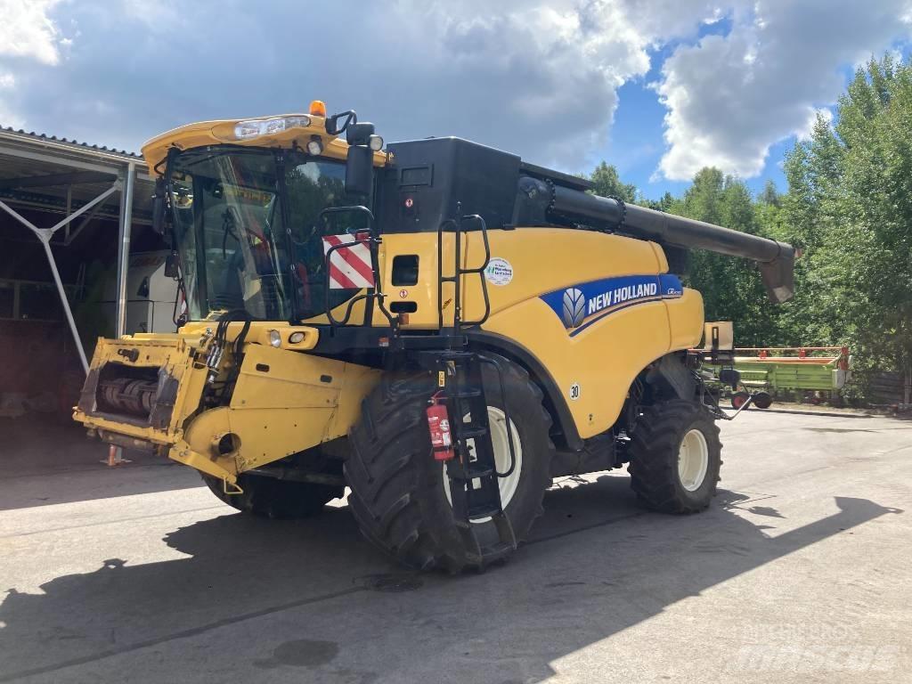 New Holland CR 9090 Moissonneuse batteuse