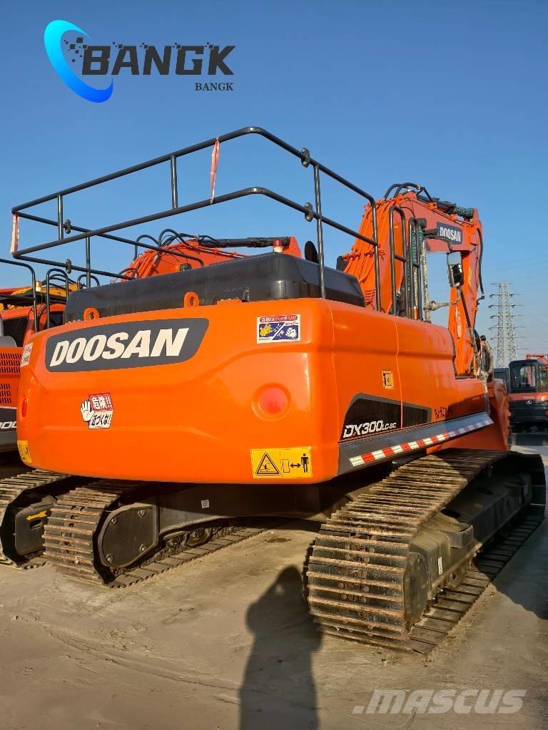 Doosan DX 300 LC Pelle sur chenilles