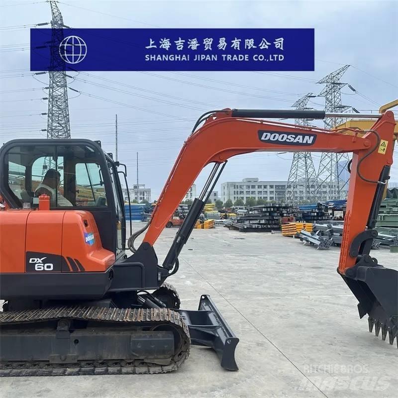 Doosan DX 60 Mini pelle < 7t