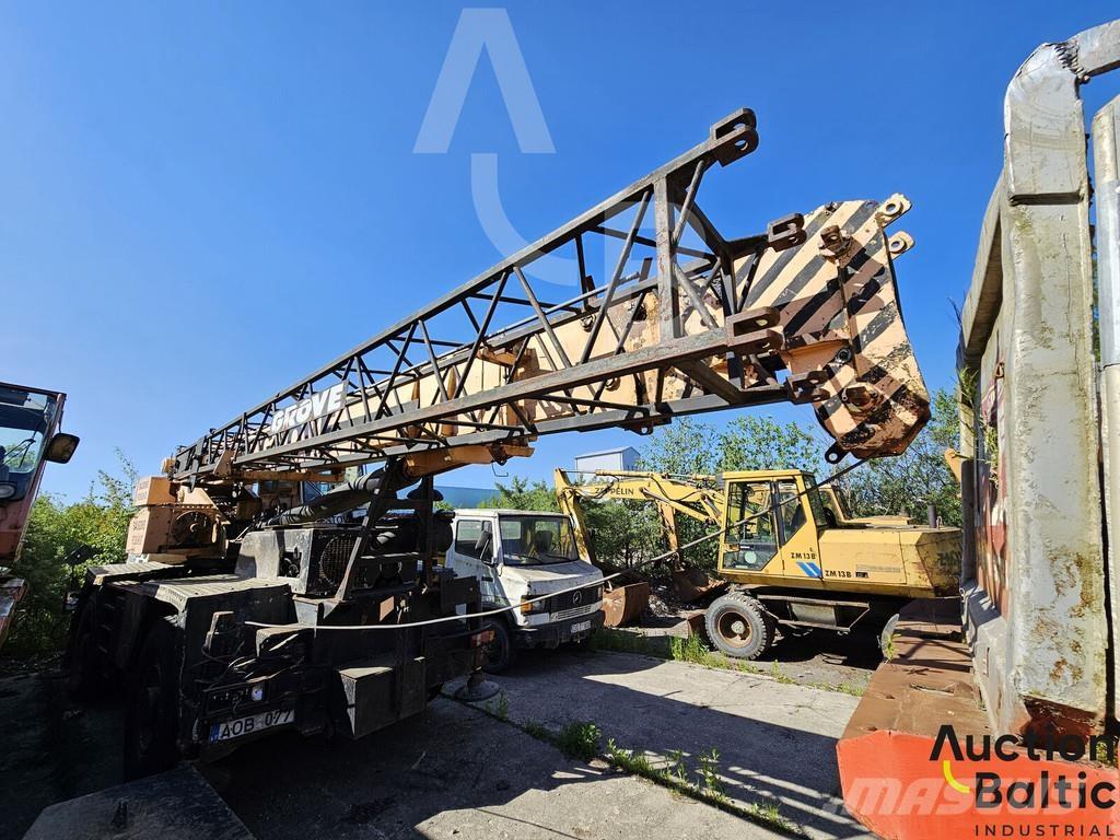 Grove AT 633 B Camion plateau ridelle avec grue