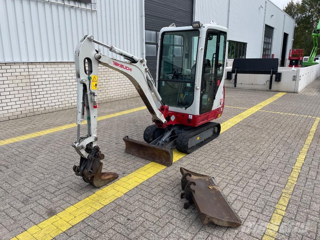 Takeuchi TB 216 Mini pelle < 7t