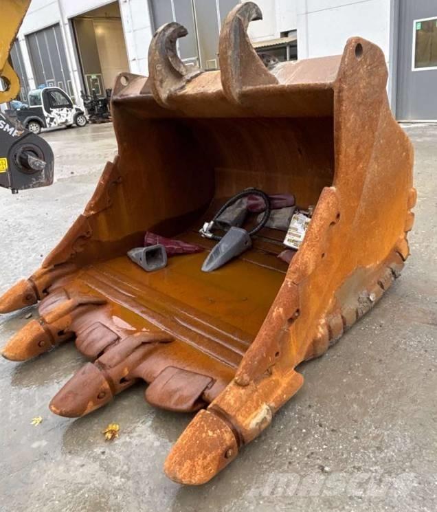 CAT 352 F Pelle sur chenilles